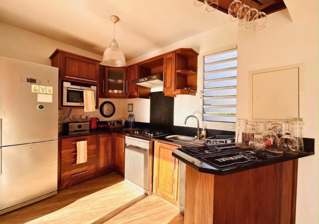 Scenic Riverfront 2 Bedroom In Port Chambly Villa Baie-du-Tombeau