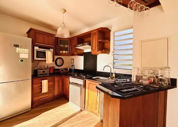 Scenic Riverfront 2 Bedroom Villa In Port Chambly
